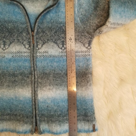 COLUMBIA  Zip Front Ombre Stripe Sweater - Picture 4 of 9